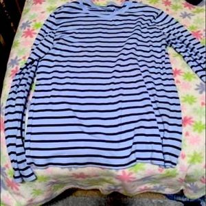 Long sleeve gap sweater like shirt